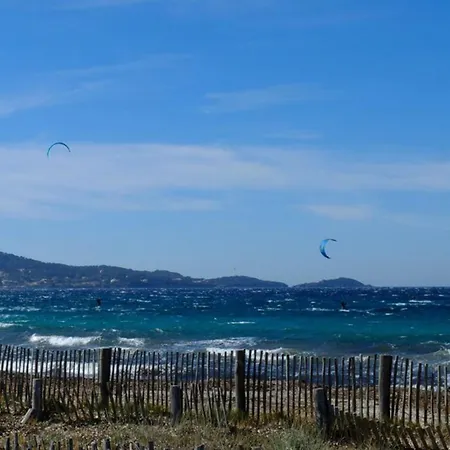 Le Moorea - For 4 People Апартаменти